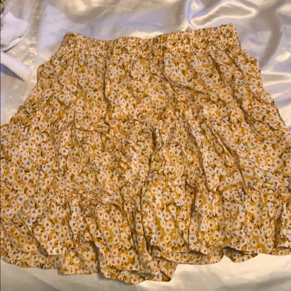 Yellow follower skater skirt